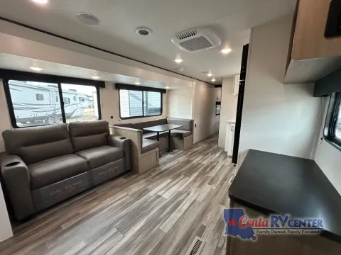 More photos of 2026 Jayco JAY FLIGHT SLX 330TBS at Cenla RV Center - Monroe, LA