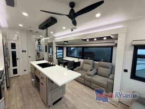More photos of 2027 Jayco PINNACLE 36FBTS at Cenla RV Center - Monroe, LA