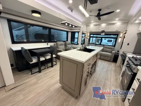 More photos of 2027 Jayco PINNACLE 36FBTS at Cenla RV Center - Monroe, LA