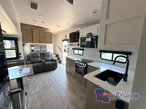Photos of 2027 Jayco EAGLE HT 31QBH for sale in Monroe, LA at Cenla RV Center - Monroe