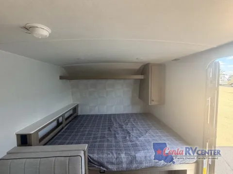 More photos of 2027 Forest River ROCKWOOD GEO LITE 17LE at Cenla RV Center - Monroe, LA