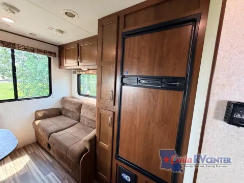 More photos of 2017 Jayco Jay Flight 212QBW at Cenla RV Center - Monroe, LA