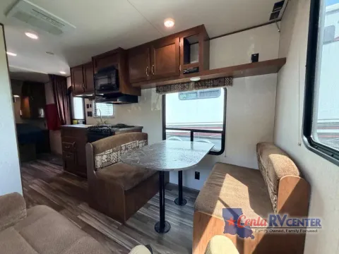 More photos of 2017 Jayco Jay Flight 212QBW at Cenla RV Center - Monroe, LA