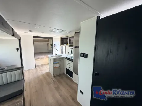 More photos of 2027 Forest River PUMA 303BHCE at Cenla RV Center - Monroe, LA