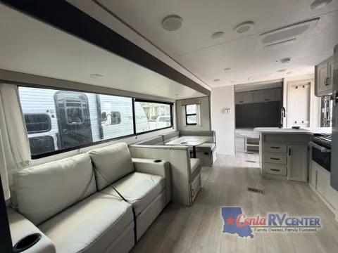 More photos of 2027 Coachmen RV CATALINA LEGACY 323BHDSCKLE at Cenla RV Center - Monroe, LA