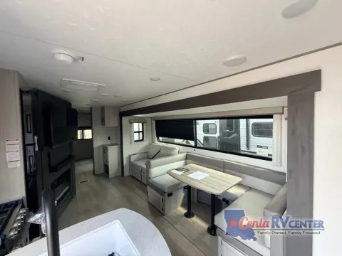Photos of 2027 Coachmen RV CATALINA LEGACY 323BHDSCKLE for sale in Monroe, LA at Cenla RV Center - Monroe