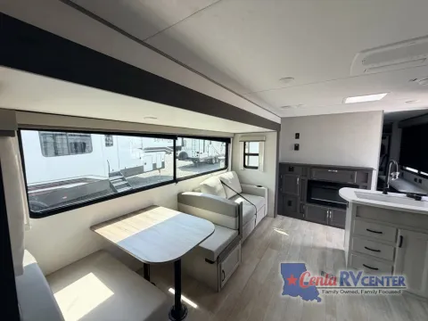 More photos of 2027 Coachmen RV CATALINA LEGACY 343BHTSLE at Cenla RV Center - Monroe, LA