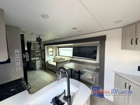 More photos of 2027 Coachmen RV CATALINA LEGACY 273DBHCKLE at Cenla RV Center - Monroe, LA
