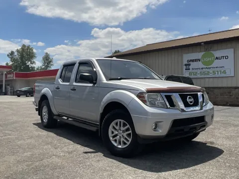 Photos of 2017 Nissan Frontier for sale in Columbus, IN at Green Light Auto - 25th St.