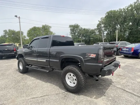 More photos of 2003 Chevrolet Silverado at Green Light Auto - 25th St., IN