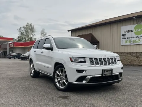 Photos of 2015 Jeep Grand Cherokee Summit for sale in Columbus, IN at Green Light Auto - 25th St.