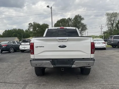 More photos of 2016 Ford F-150 Lariat at Green Light Auto - 25th St., IN