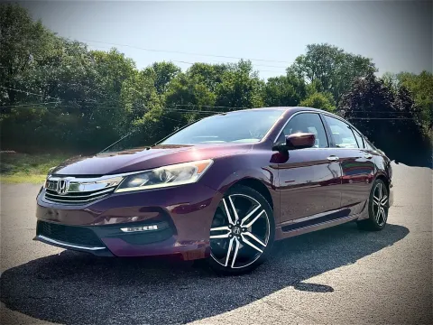 Photos of 2017 Honda Accord Sport for sale in Columbus, IN at Green Light Auto - 25th St.