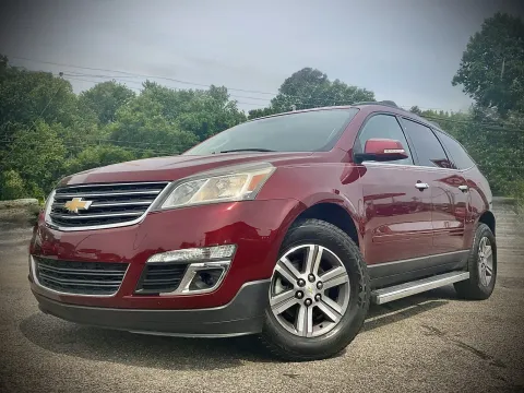 Photos of 2017 Chevrolet Traverse LT for sale in Columbus, IN at Green Light Auto - 25th St.