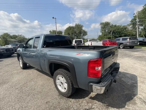 More photos of 2011 Chevrolet Silverado 1500 LT at Green Light Auto - 25th St., IN