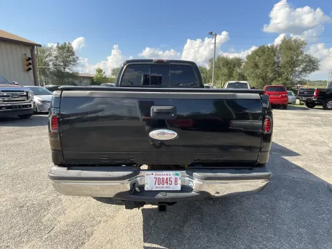 More photos of 2000 Ford F350 at Green Light Auto - 25th St., IN