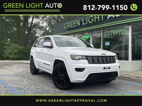 White 2017 Jeep Grand Cherokee Altitude for sale in Columbus, IN
