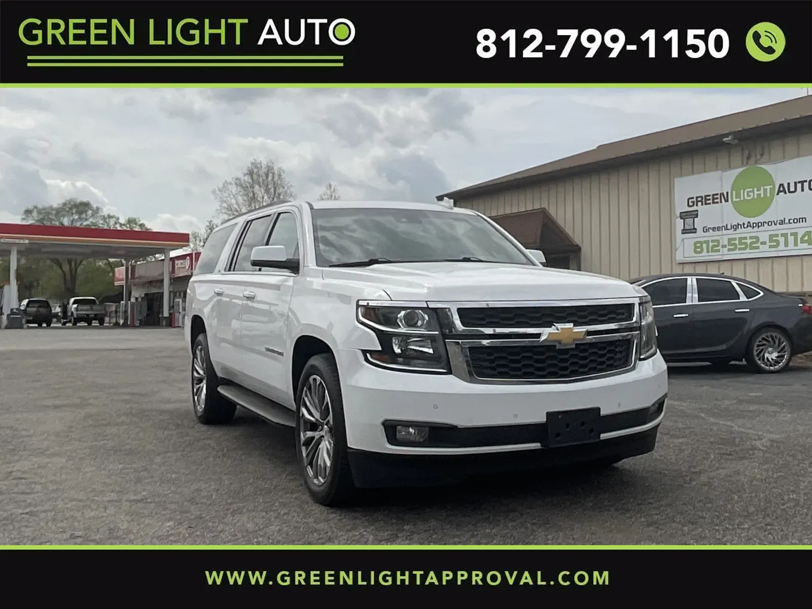2019 Chevrolet Suburban 4WD 1500 LT's photo