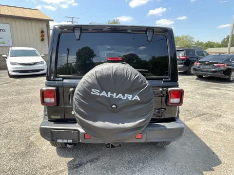 More photos of 2018 Jeep Wrangler Sahara at Green Light Auto - Jonesville Road, IN