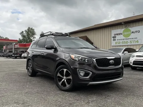 Photos of 2016 KIA Sorento EX for sale in Columbus, IN at Green Light Auto - Jonesville Road