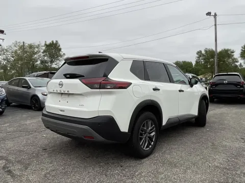 More photos of 2023 Nissan Rogue S at Green Light Auto - Jonesville Road, IN