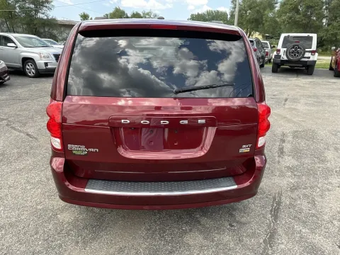 More photos of 2019 Dodge Grand Caravan SXT at Green Light Auto - Jonesville Road, IN