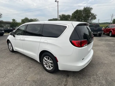 More photos of 2023 Chrysler Voyager LX at Green Light Auto - Jonesville Road, IN
