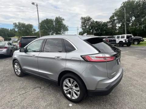 More photos of 2020 Ford Edge Titanium at Green Light Auto - Jonesville Road, IN