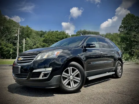 Photos of 2016 Chevrolet Traverse LT for sale in Columbus, IN at Green Light Auto - Jonesville Road