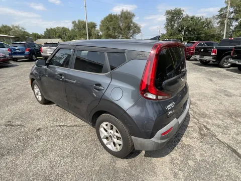 More photos of 2021 KIA Soul S at Green Light Auto - Jonesville Road, IN