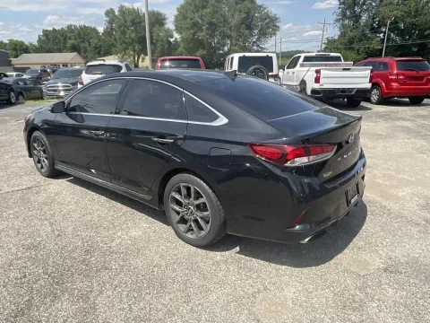 More photos of 2019 Hyundai Sonata Limited at Green Light Auto - Jonesville Road, IN
