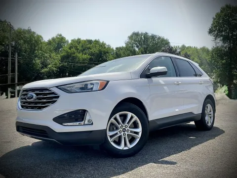 Photos of 2020 Ford Edge SEL for sale in Columbus, IN at Green Light Auto - Jonesville Road