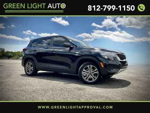 Black 2023 KIA Seltos LX for sale in Columbus, IN