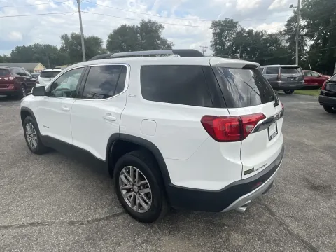 More photos of 2018 GMC Acadia SLE2 at Green Light Auto - Jonesville Road, IN