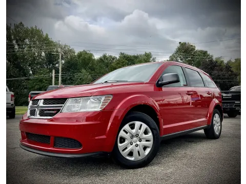 Photos of 2019 Dodge Journey SE for sale in Columbus, IN at Green Light Auto - Jonesville Road