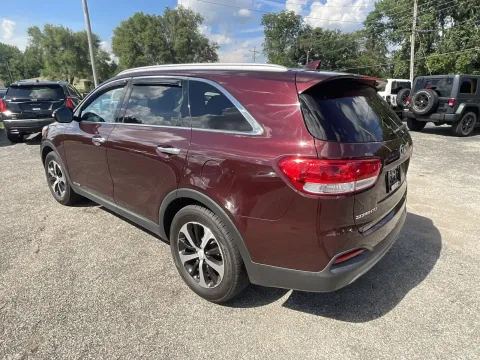 More photos of 2017 KIA Sorento EX at Green Light Auto - Jonesville Road, IN