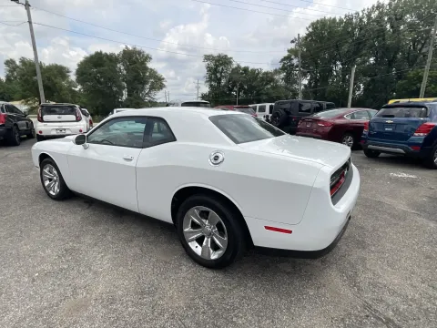 More photos of 2015 Dodge Challenger SXT at Green Light Auto - Jonesville Road, IN