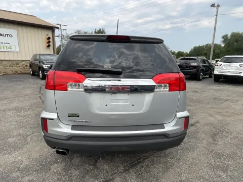 More photos of 2017 GMC Terrain SLE at Green Light Auto - Jonesville Road, IN