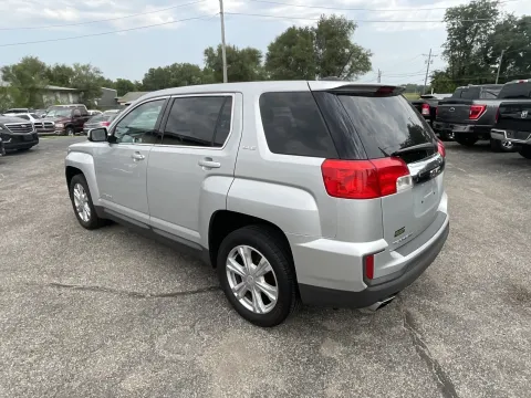More photos of 2017 GMC Terrain SLE at Green Light Auto - Jonesville Road, IN
