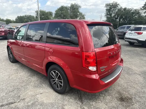 More photos of 2016 Dodge Grand Caravan R/T at Green Light Auto - Jonesville Road, IN