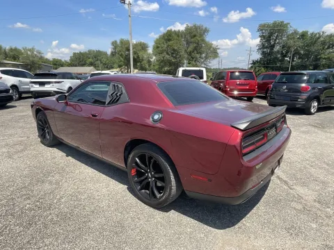 More photos of 2018 Dodge Challenger SXT at Green Light Auto - Jonesville Road, IN