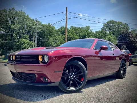 Photos of 2018 Dodge Challenger SXT for sale in Columbus, IN at Green Light Auto - Jonesville Road