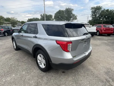 More photos of 2023 Ford Explorer at Green Light Auto - Jonesville Road, IN