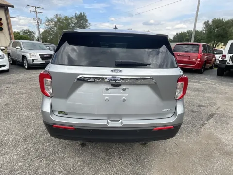More photos of 2023 Ford Explorer at Green Light Auto - Jonesville Road, IN