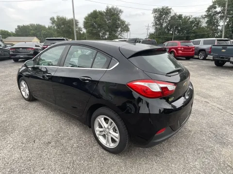 More photos of 2018 Chevrolet Cruze LT at Green Light Auto - Jonesville Road, IN