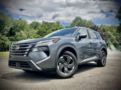 Photos of 2024 Nissan Rogue SV for sale in Columbus, IN at Green Light Auto - Jonesville Road