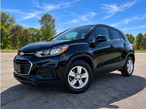 Photos of 2020 Chevrolet Trax LS for sale in Columbus, IN at Green Light Auto - Jonesville Road