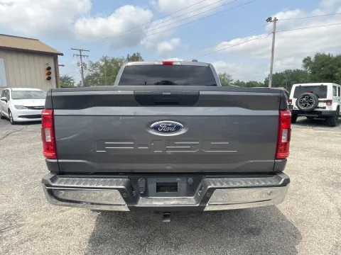 More photos of 2021 Ford F-150 XLT at Green Light Auto - Jonesville Road, IN