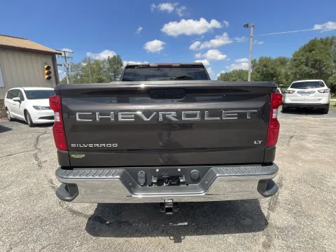 More photos of 2021 Chevrolet Silverado 1500 LT at Green Light Auto - Jonesville Road, IN