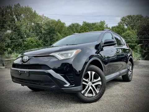 Photos of 2017 Toyota Rav4 LE for sale in Columbus, IN at Green Light Auto - Jonesville Road